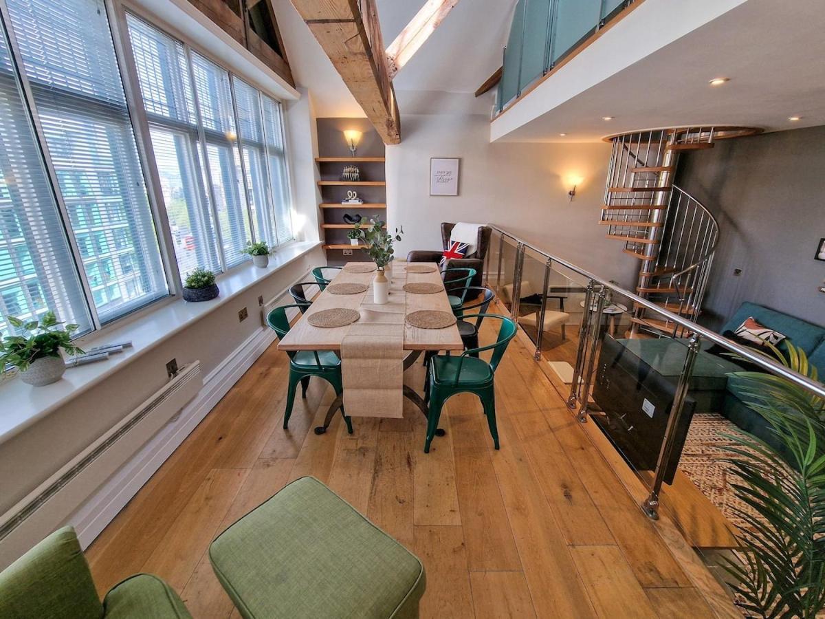 Casa de férias Luxury Piccadilly Duplex Flat By Superhost *